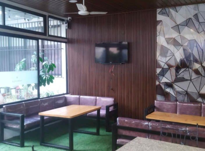 Restaurant & cafe thumbnail 3